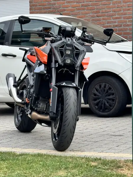 KTM 990 DUKE