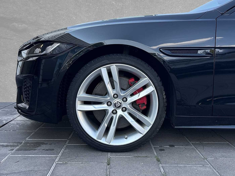 Jaguar XE P300 AWD Aut. 300 Sport — photo 9