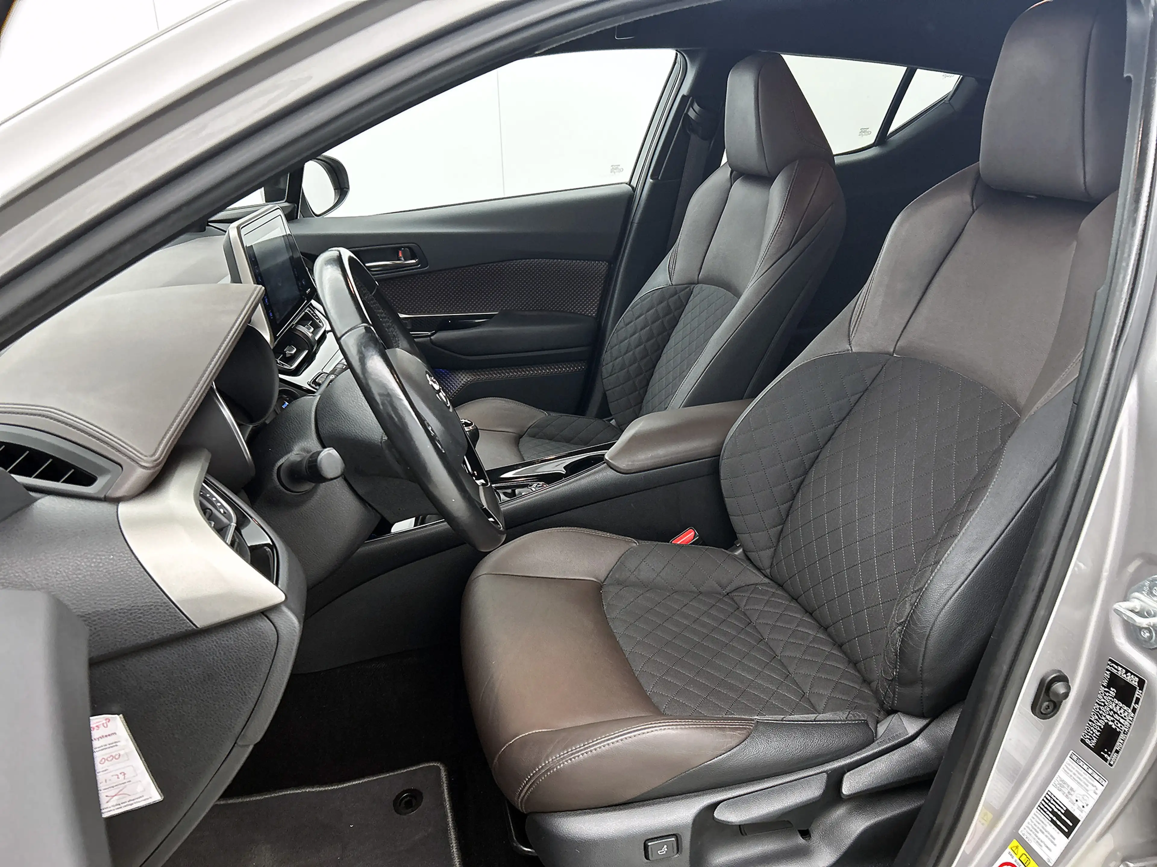 Toyota C-HR 1.2 Executive | Trekhaak | Parkeersensoren | — photo 15