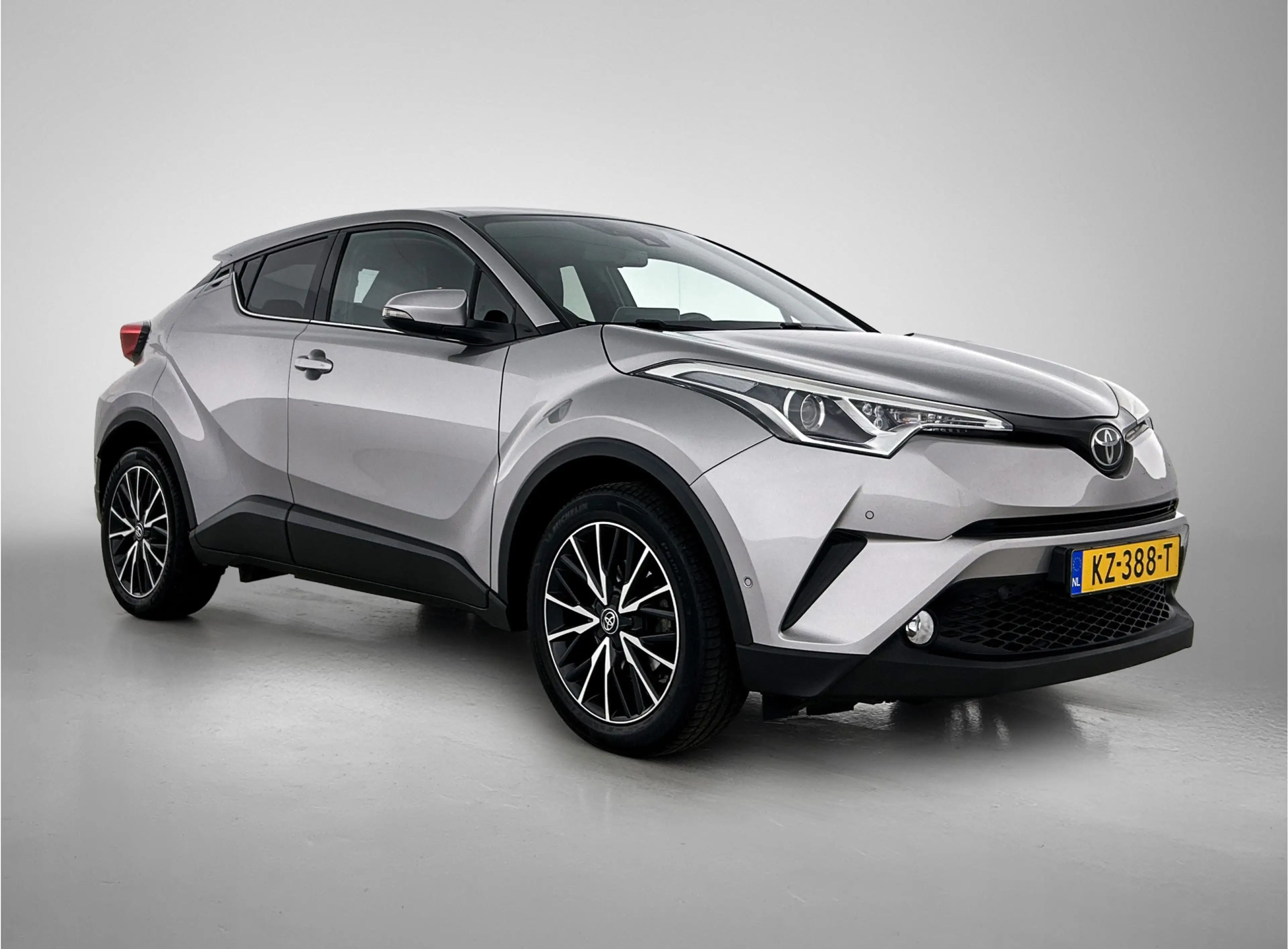 Toyota C-HR 1.2 Executive | Trekhaak | Parkeersensoren | — photo 12
