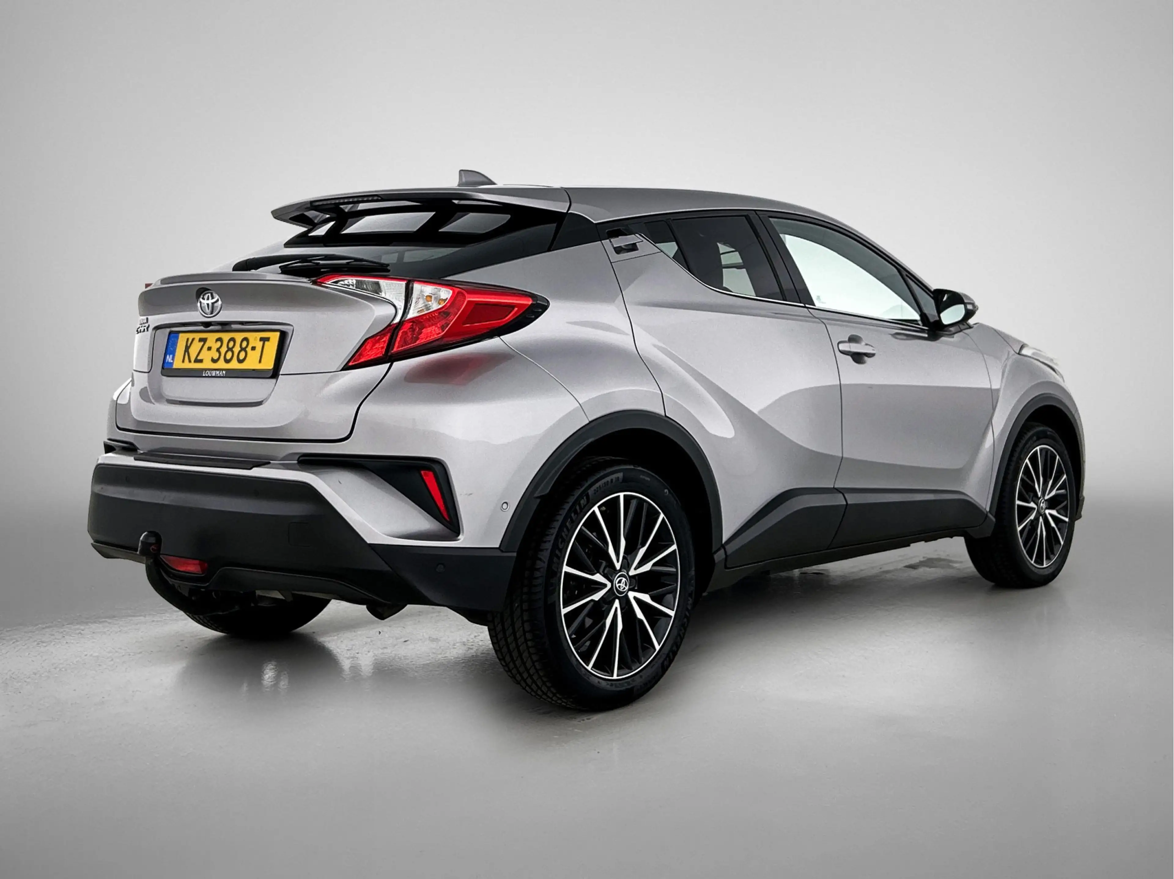 Toyota C-HR 1.2 Executive | Trekhaak | Parkeersensoren | — photo 2