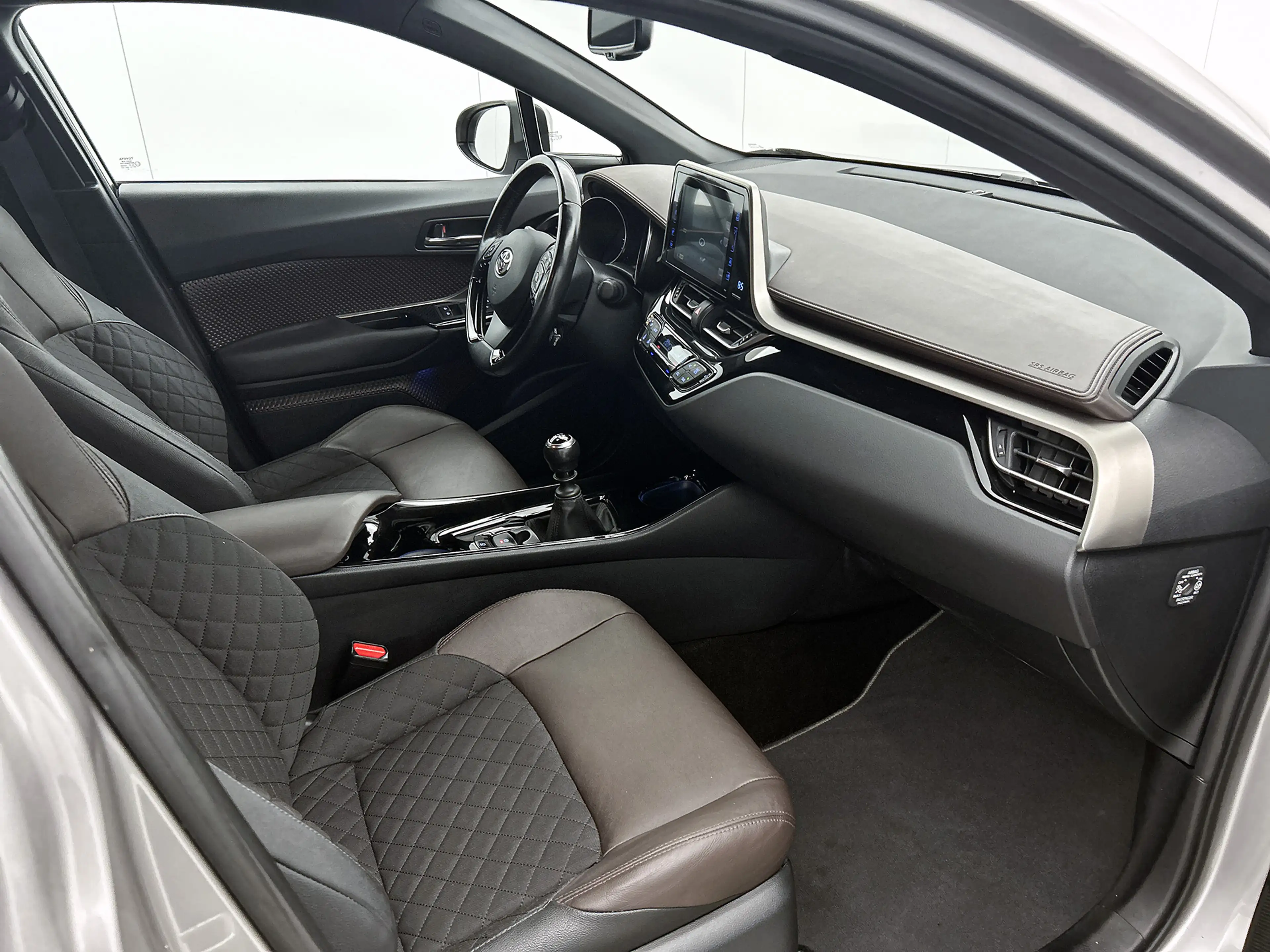 Toyota C-HR 1.2 Executive | Trekhaak | Parkeersensoren | — photo 6
