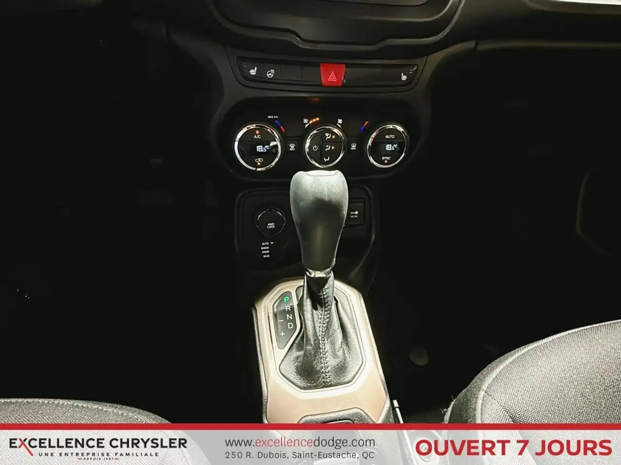 Jeep Renegade снимка Jeep Renegade