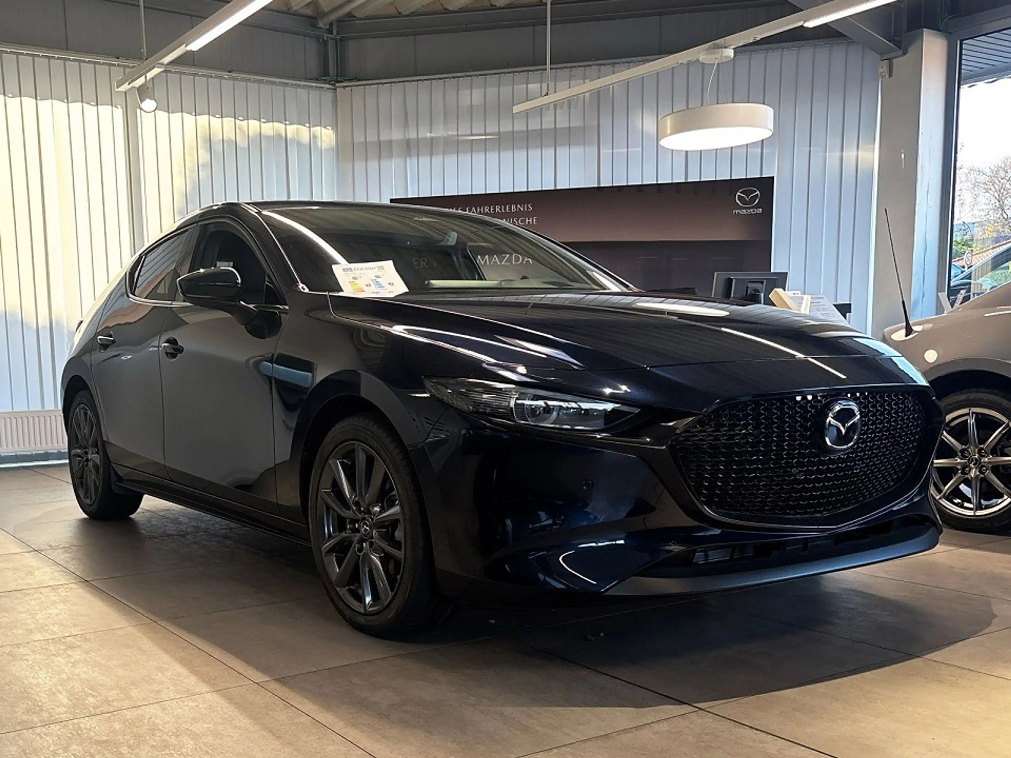 Mazda 3 2.5 Exclusive-Line — photo 4