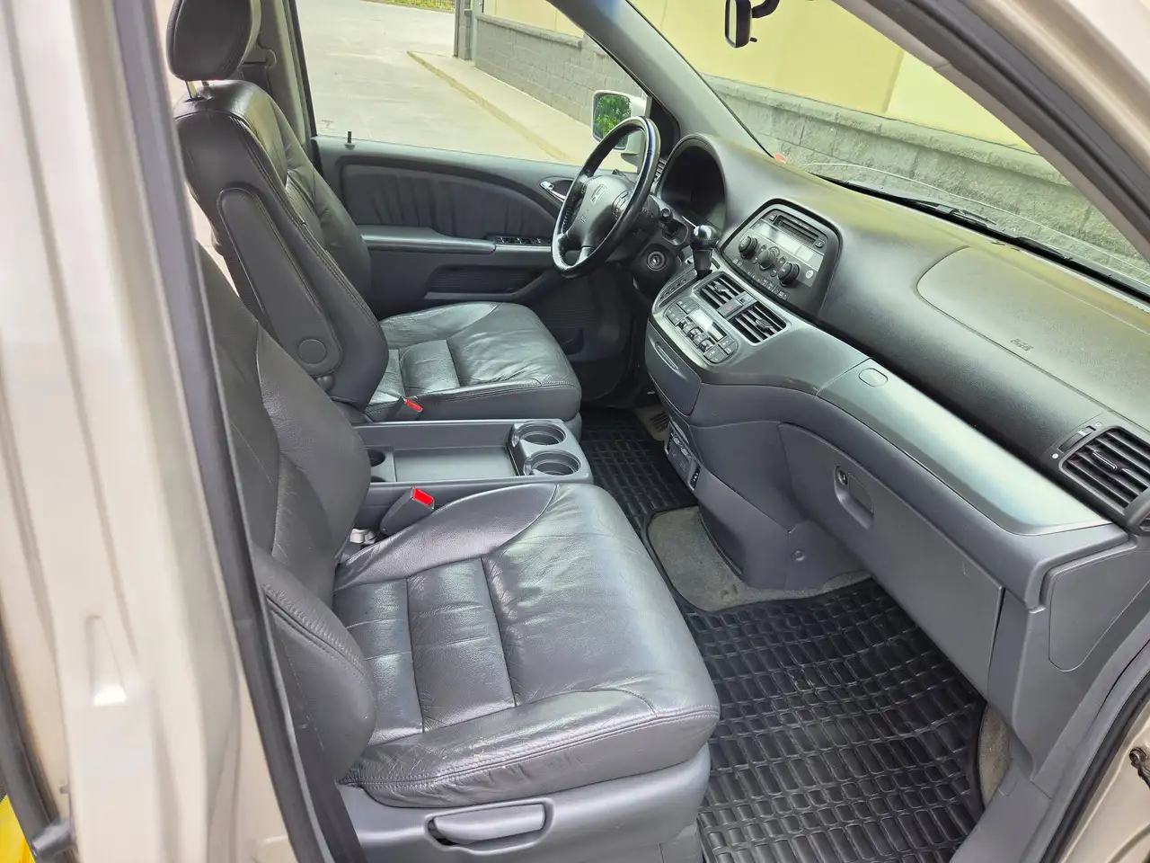 Honda Odyssey photo Honda Odyssey