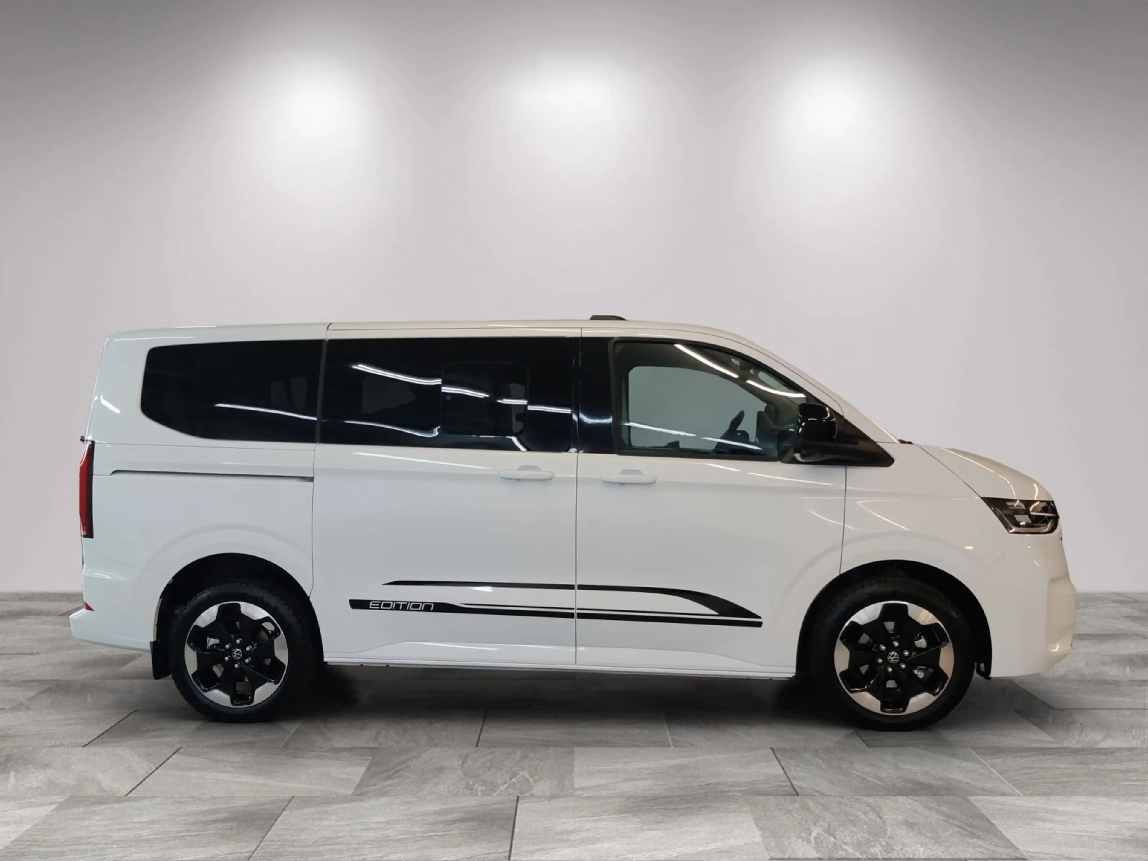 Volkswagen T7 Caravelle Edition 2.0 TDI 4MO Matrix/Standh/8 — photo 5