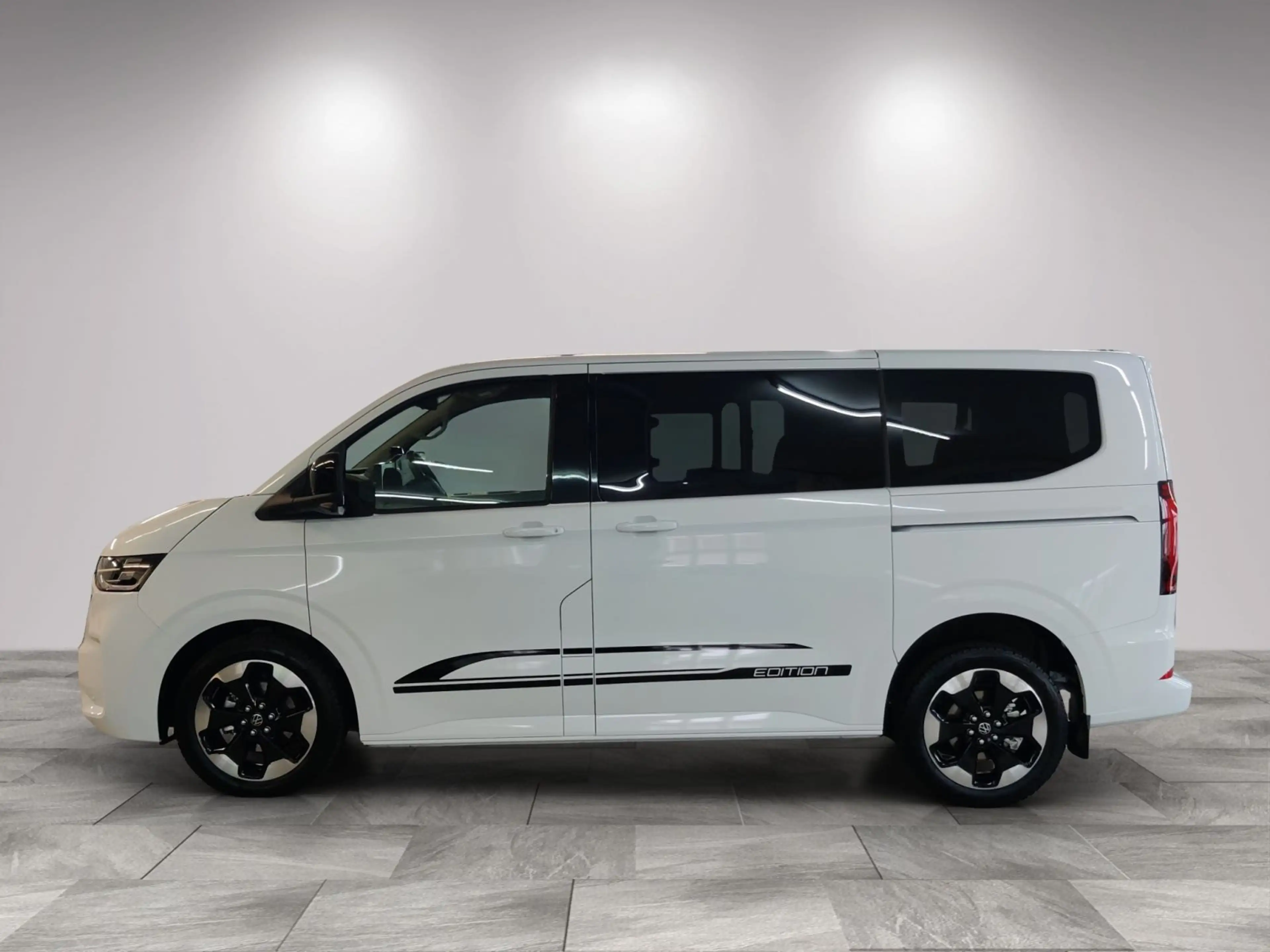 Volkswagen T7 Caravelle Edition 2.0 TDI 4MO Matrix/Standh/8 — photo 4