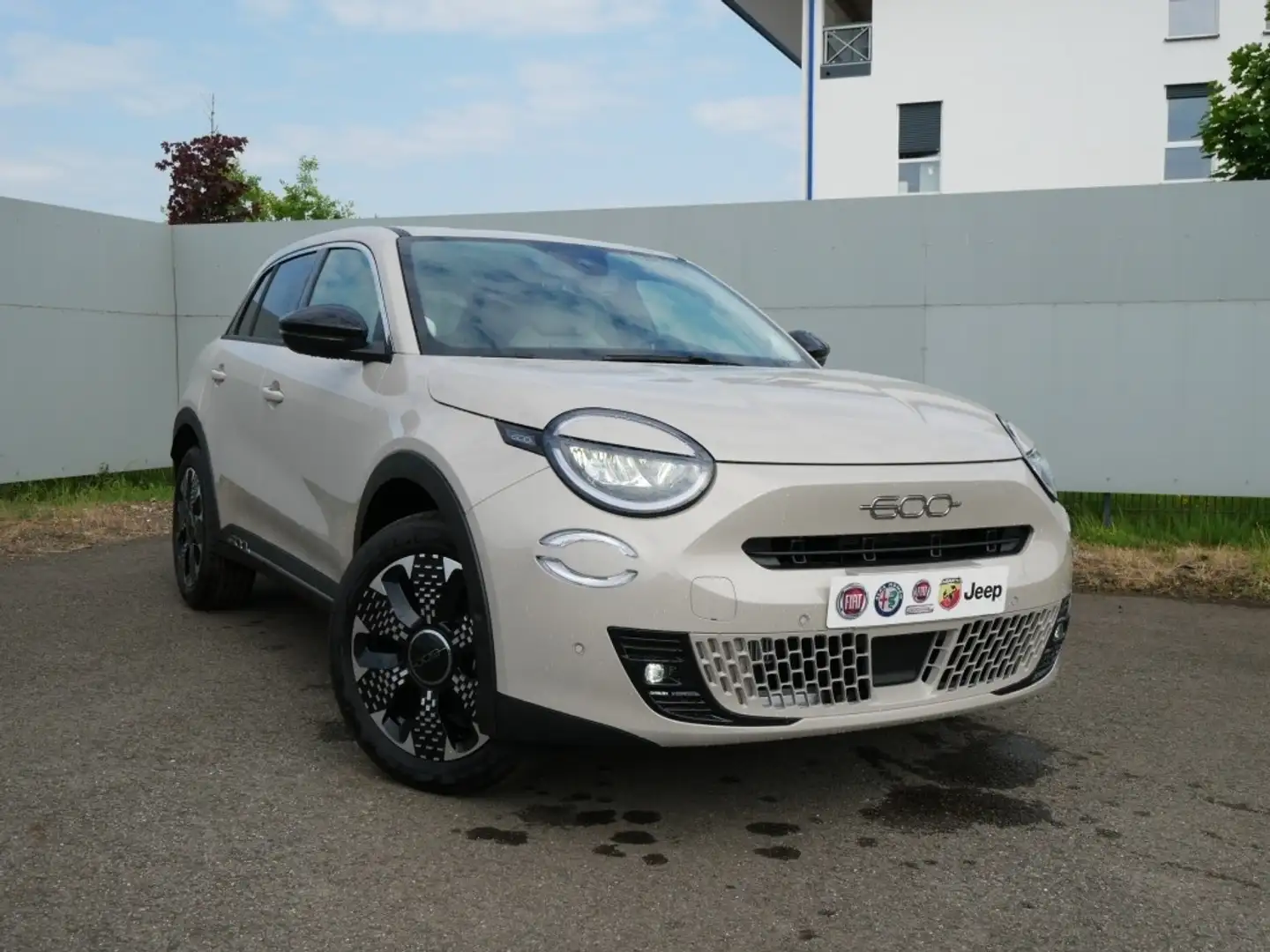 Fiat 600 HYBRID LA PRIMA 1.2 110 PS DCT6 LED NAVI KAMERA Beige - 2