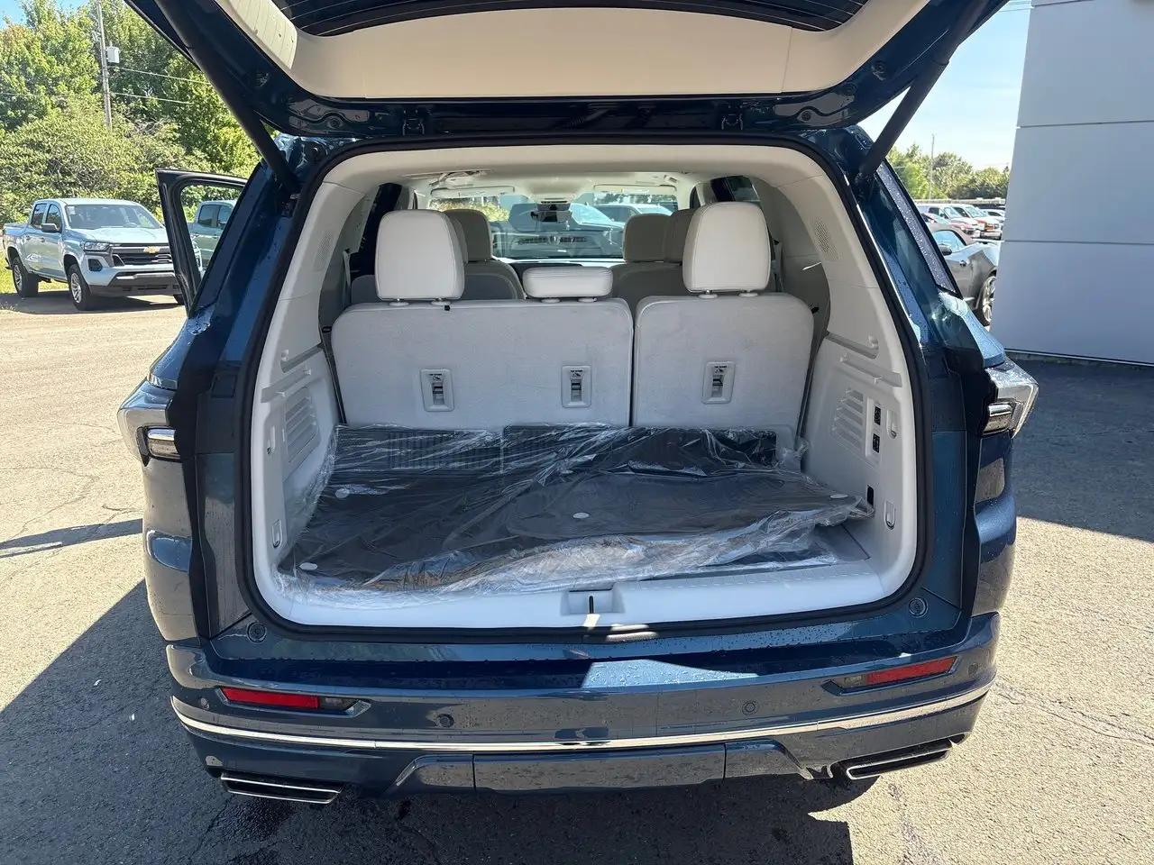 Buick Enclave снимка Buick Enclave