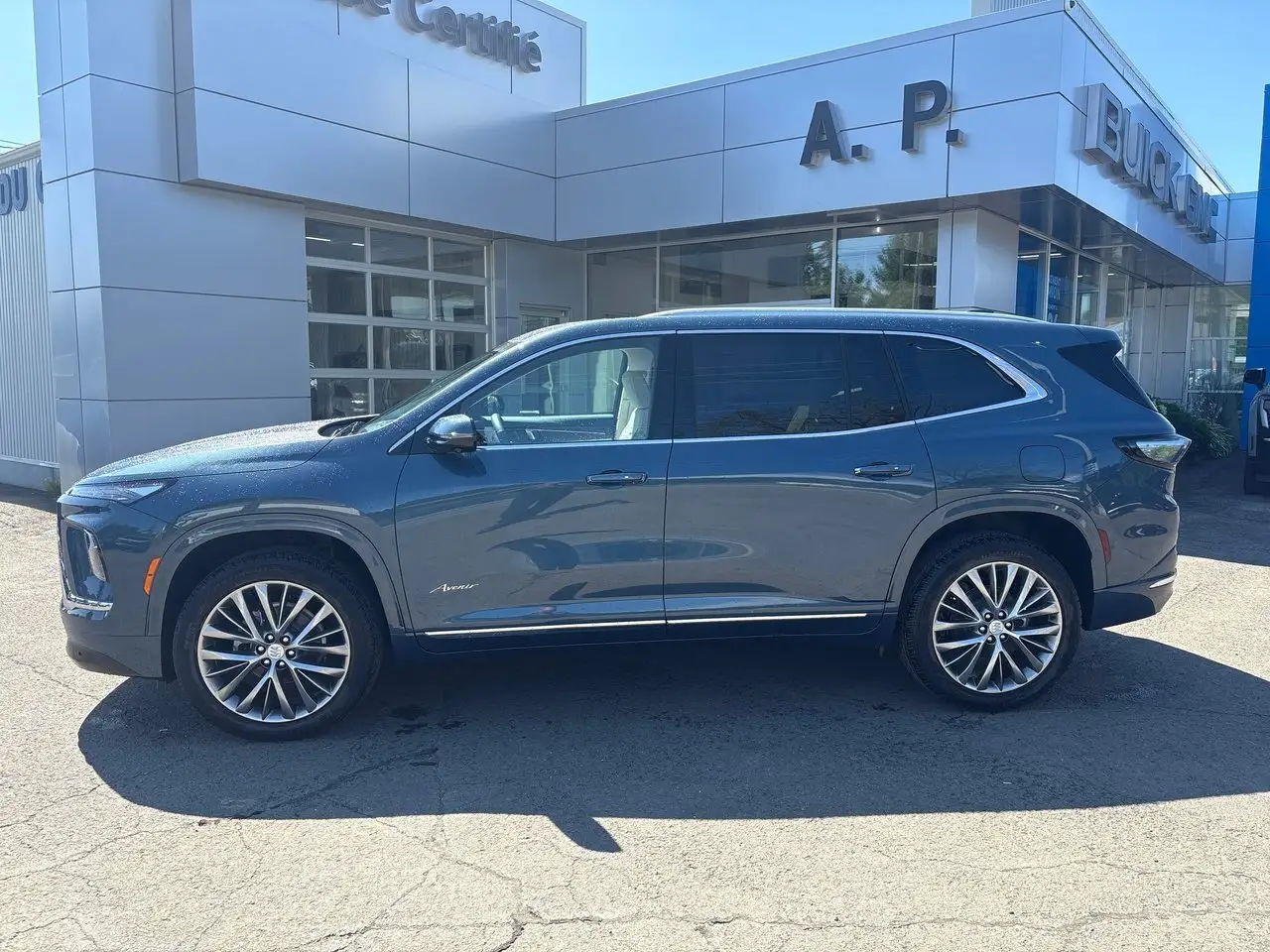 Buick Enclave снимка Buick Enclave