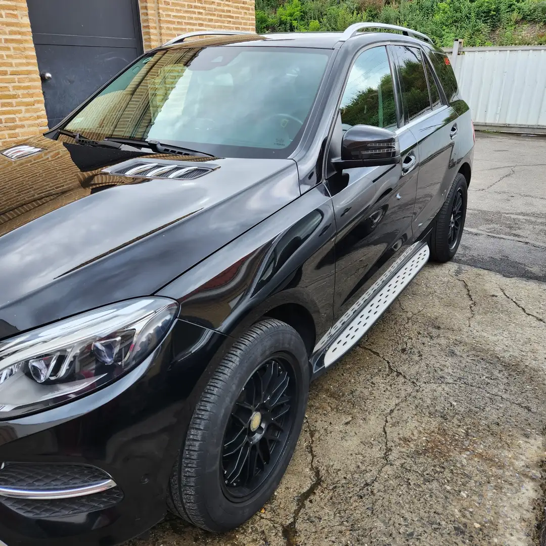 Mercedes-Benz GLE 250 d 4Matic 9G-TRONIC AMG Line - 2