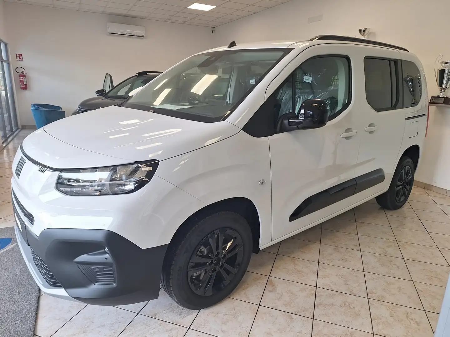 Fiat Doblo 1.5 BlueHdi 130Cv  5 Posti Autocarro Grigio - 1