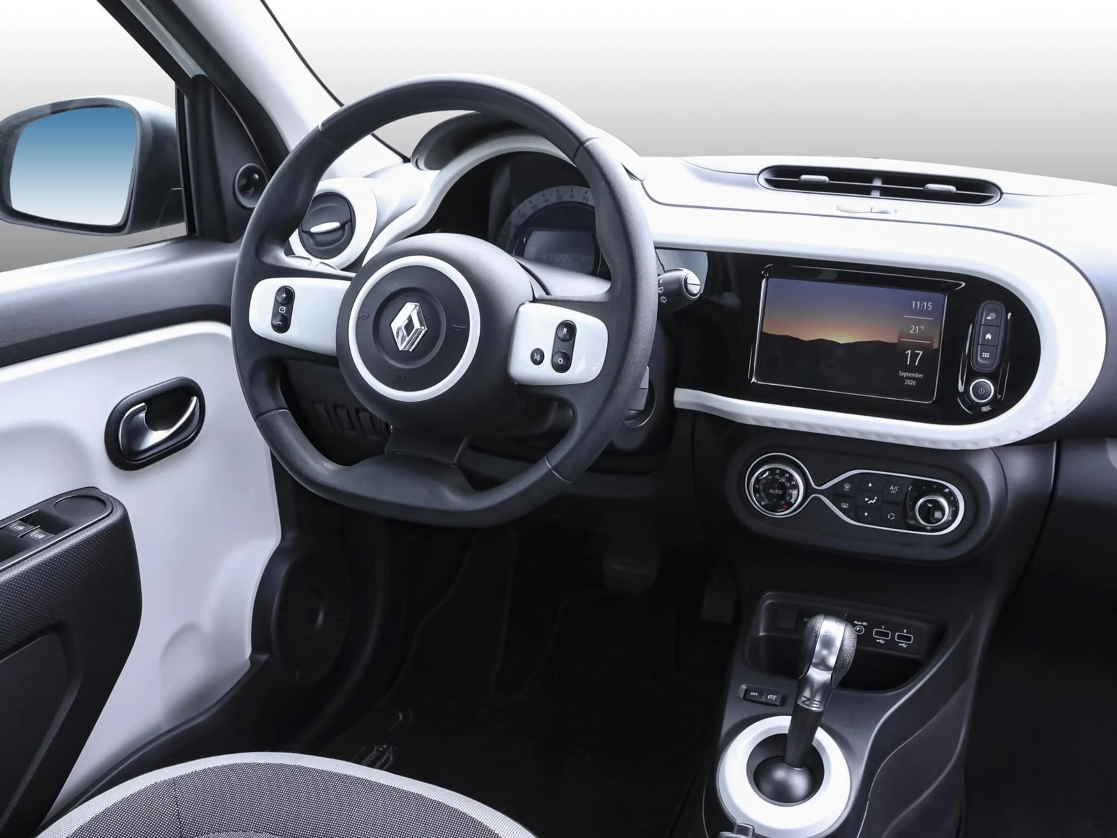 Renault Twingo E-TECH ZEN SHZ ANDROID CARPLAY — photo 5