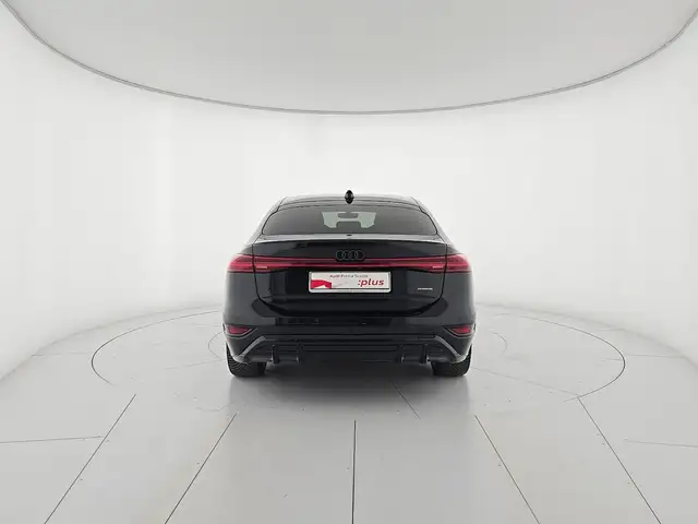 Audi E-Tron S view 4
