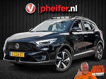 EV Long Range Luxury 70 kWh SOH 97% Trekhaak/ Pano