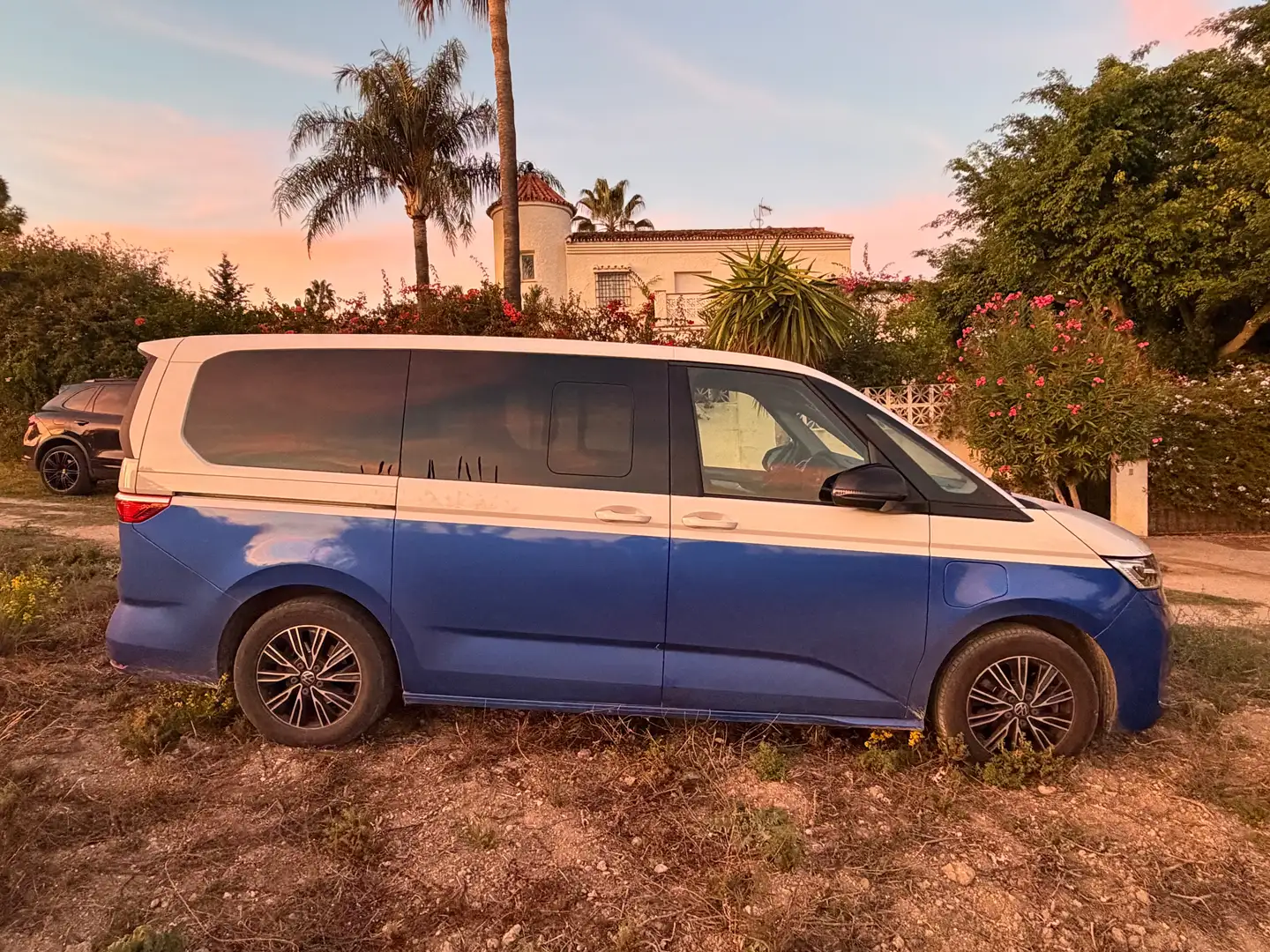 Volkswagen T7 Multivan PHEV ELÉCTRICA/GASOLINA Azul - 1
