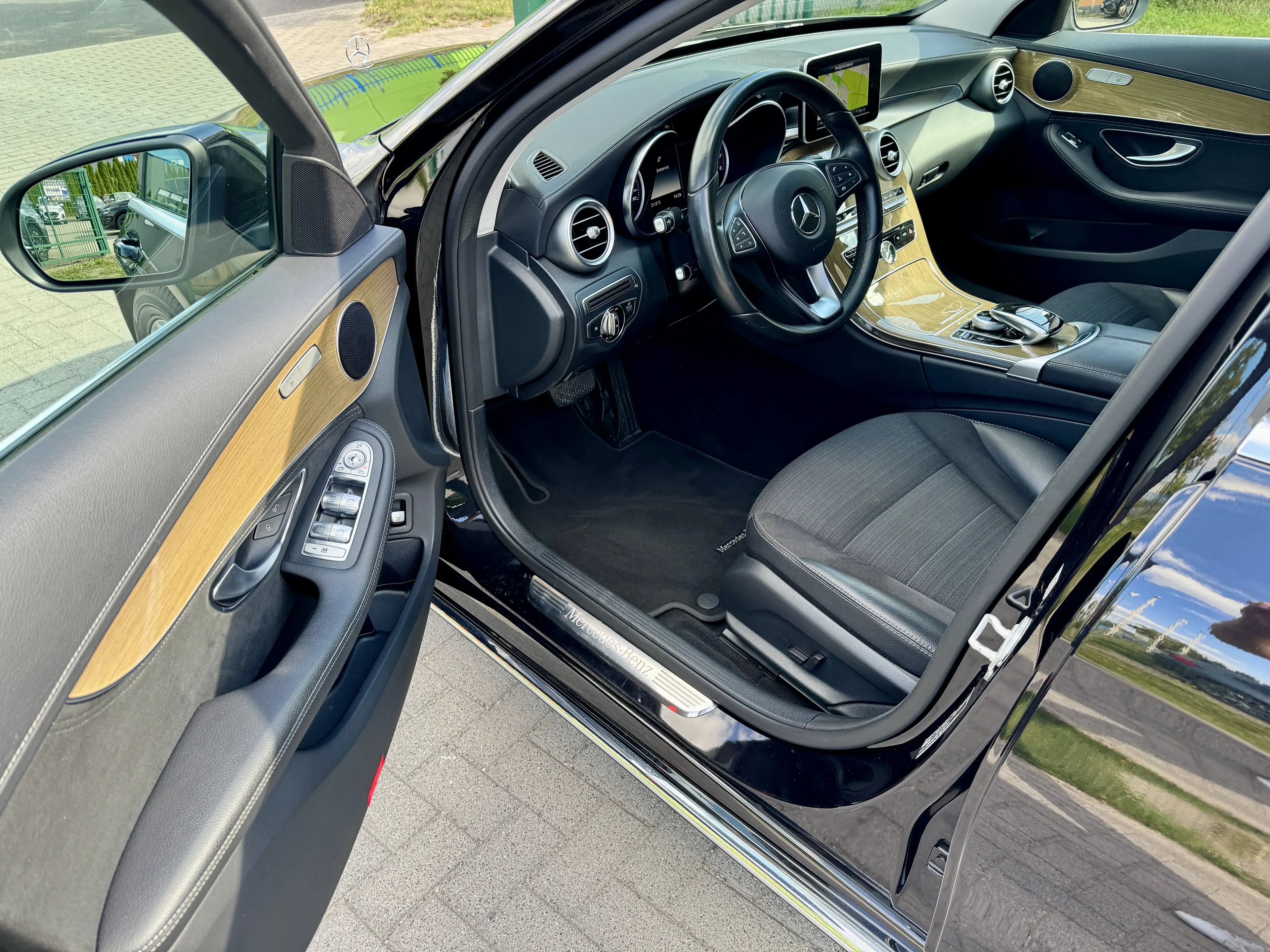 Mercedes-Benz C 200 C 200 CGI (205.042) Automatik, LED, NAVI, usw... Voll — photo 5