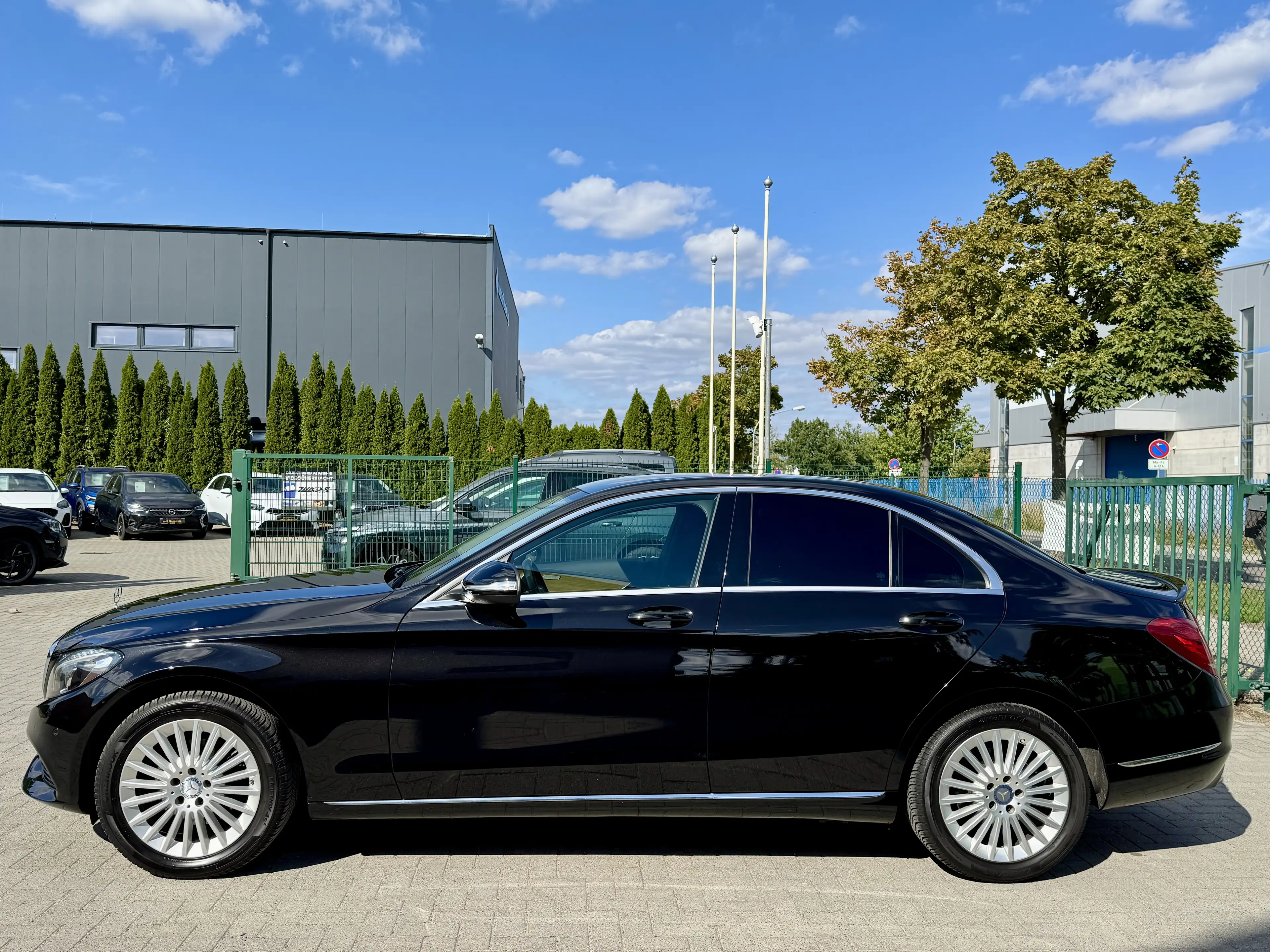 Mercedes-Benz C 200 C 200 CGI (205.042) Automatik, LED, NAVI, usw... Voll — photo 9