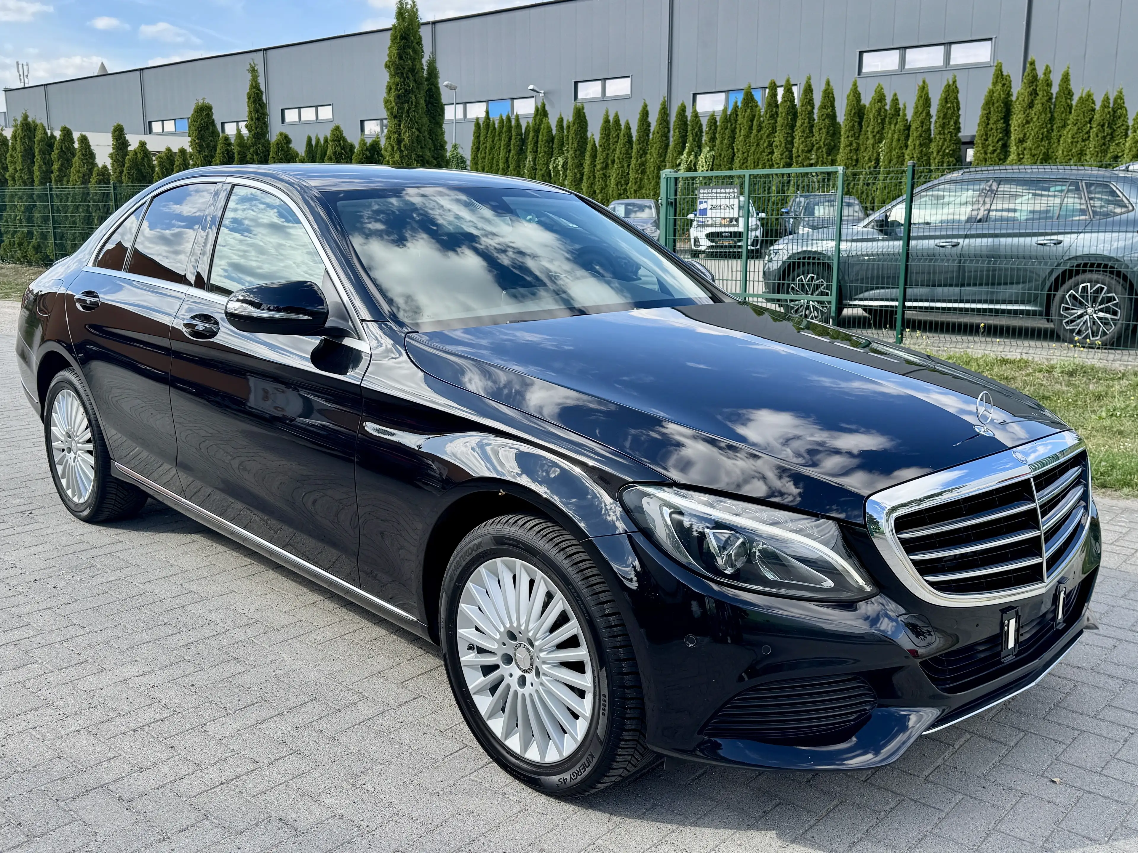 Mercedes-Benz C 200 C 200 CGI (205.042) Automatik, LED, NAVI, usw... Voll