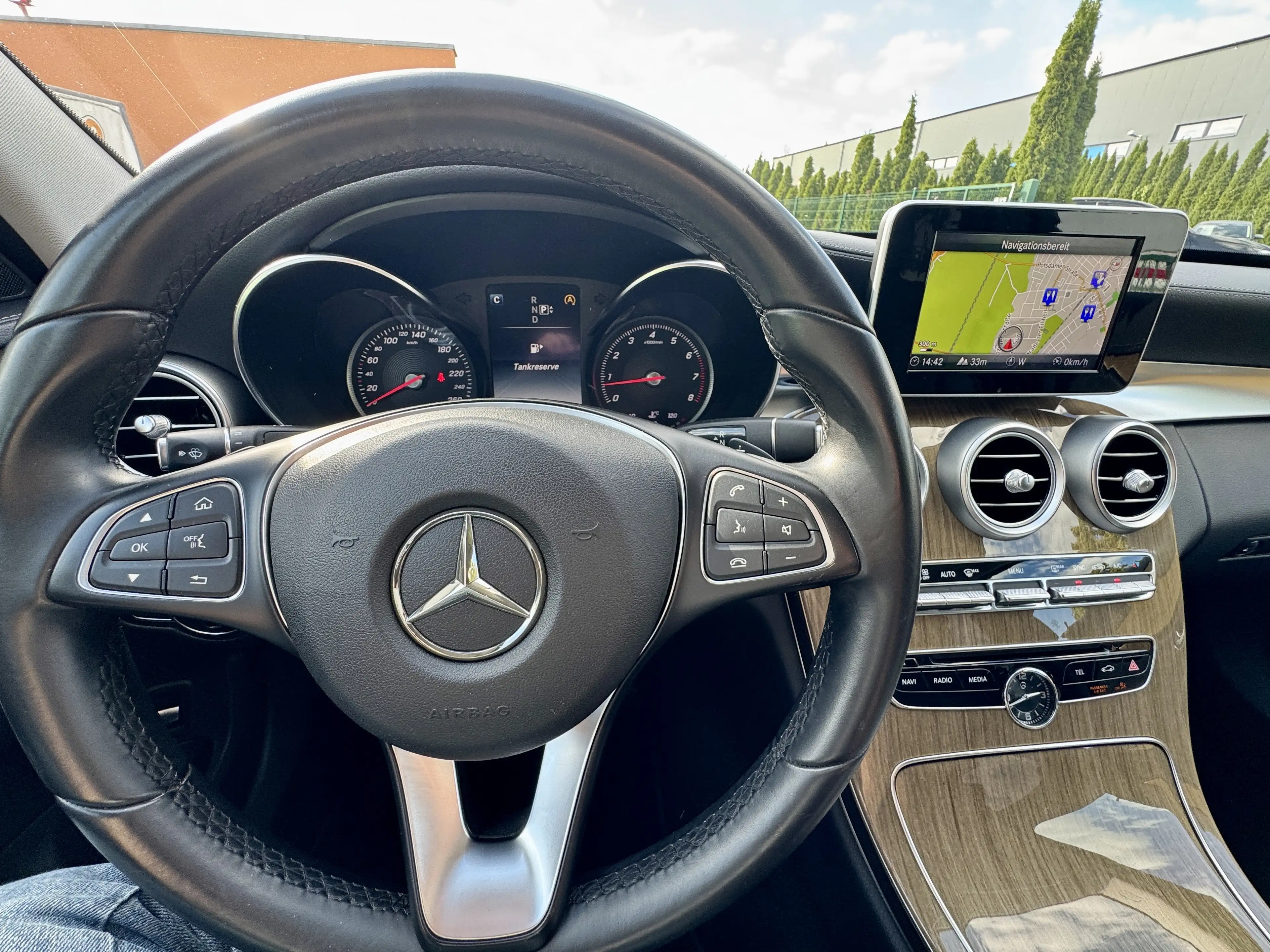 Mercedes-Benz C 200 C 200 CGI (205.042) Automatik, LED, NAVI, usw... Voll — photo 16