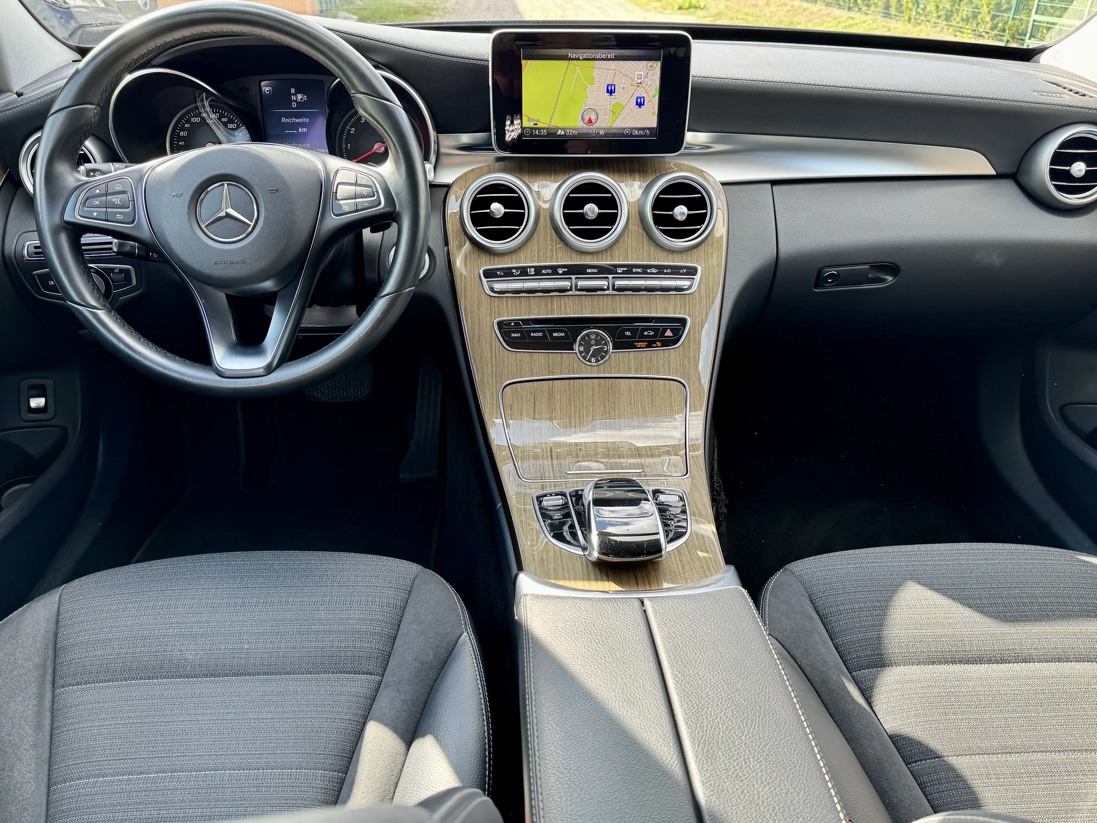 Mercedes-Benz C 200 C 200 CGI (205.042) Automatik, LED, NAVI, usw... Voll — photo 11
