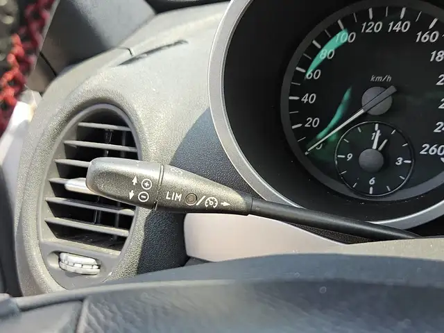 Mercedes-Benz SLK view 15