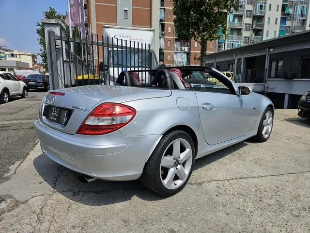 Mercedes-Benz SLK view 4