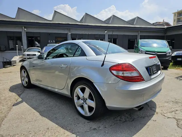 Mercedes-Benz SLK view 8