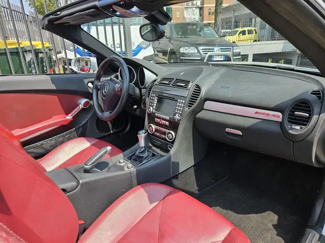 Mercedes-Benz SLK view 11