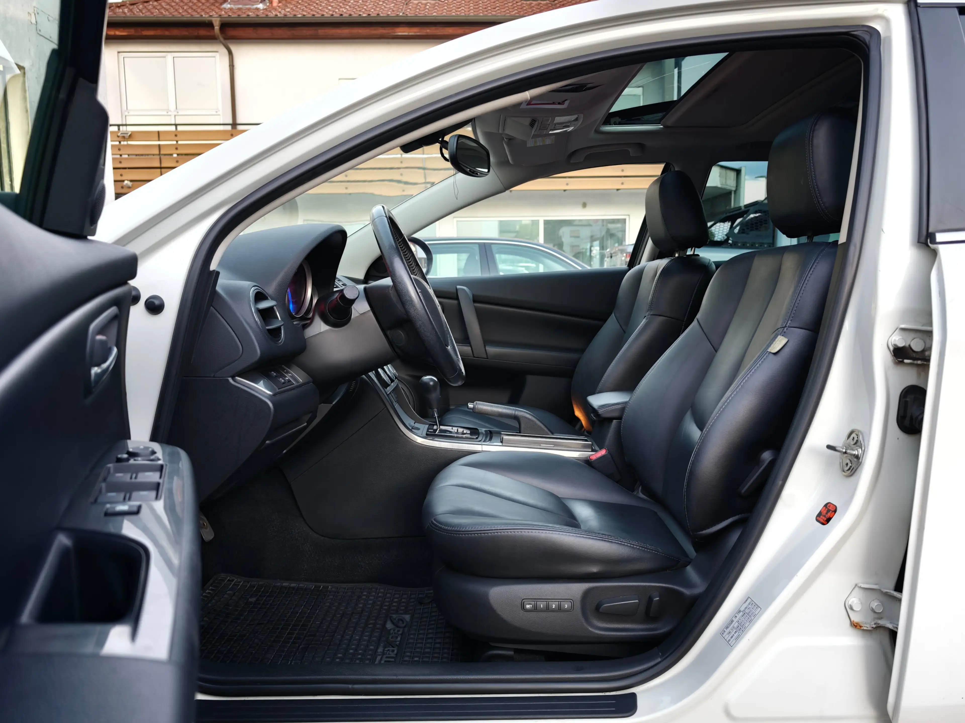 Mazda 6 2.0 Sports-Line 1.Hand Motor&GetriebeTop Leder Schiebedach MemorySitz BoseSoundsystem Totwinkelassistent — photo 3