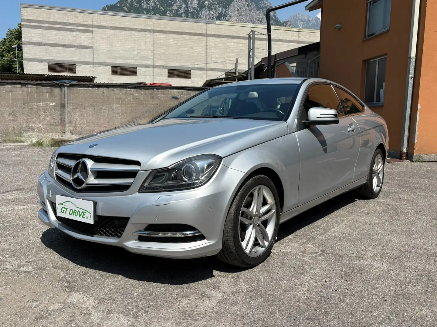 Mercedes-Benz C 220 Classe C - W204 2011 Coupe  cdi Executive AUTOM. Silber - 1