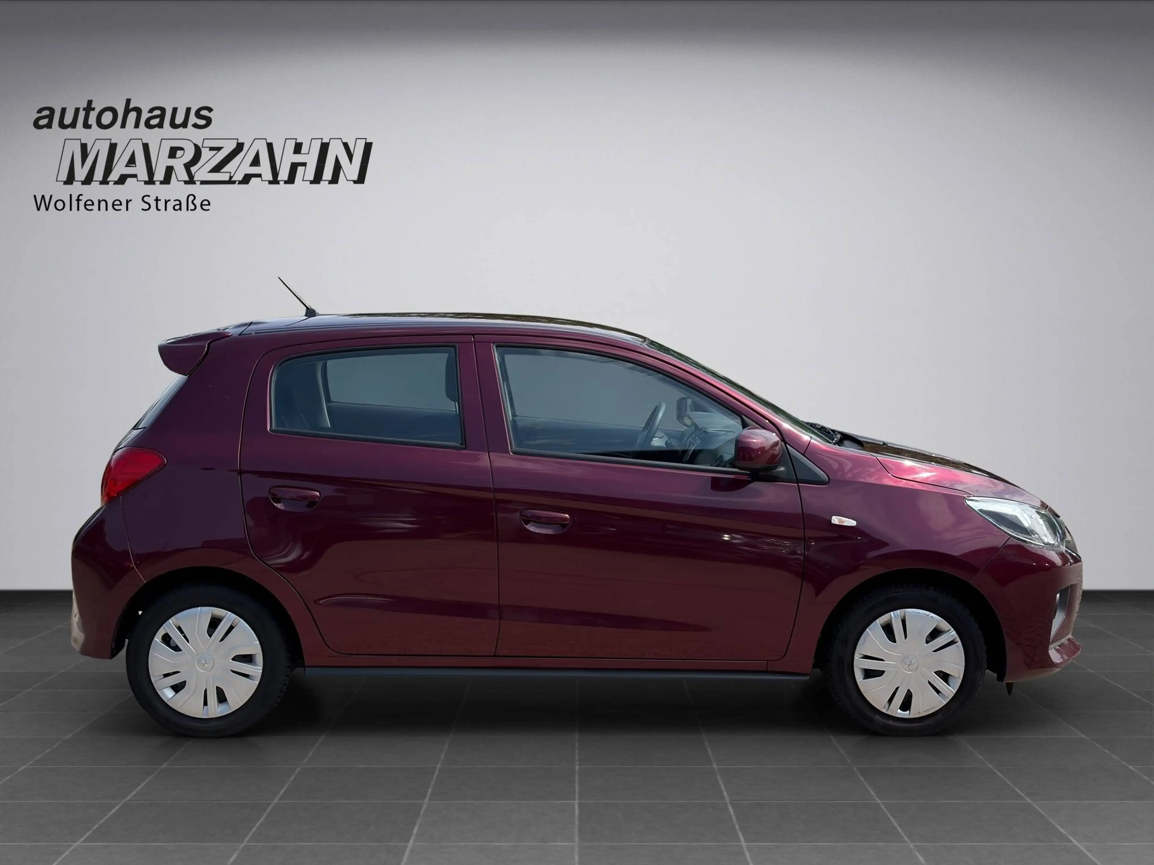 Mitsubishi Space Star Select — photo 9