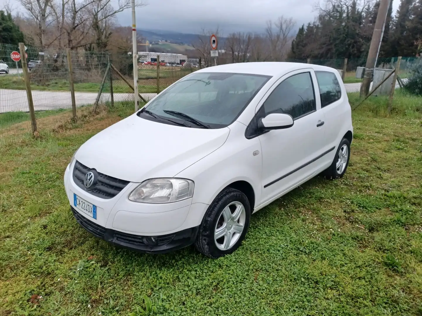 Volkswagen Fox Fox 1.4 tdi Bianco - 2