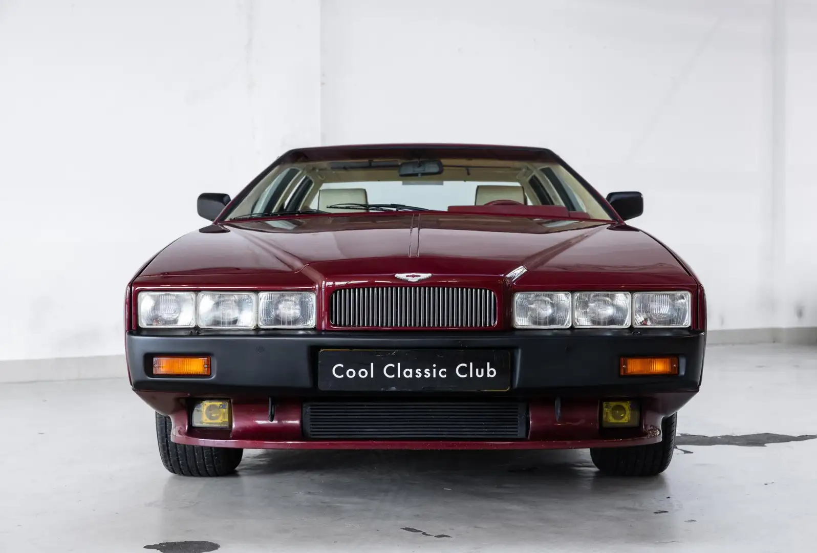 Aston Martin Lagonda Series 4 - 1 of 72 LHD - Full History Rouge - 2
