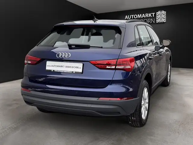 Audi Q3 view 7