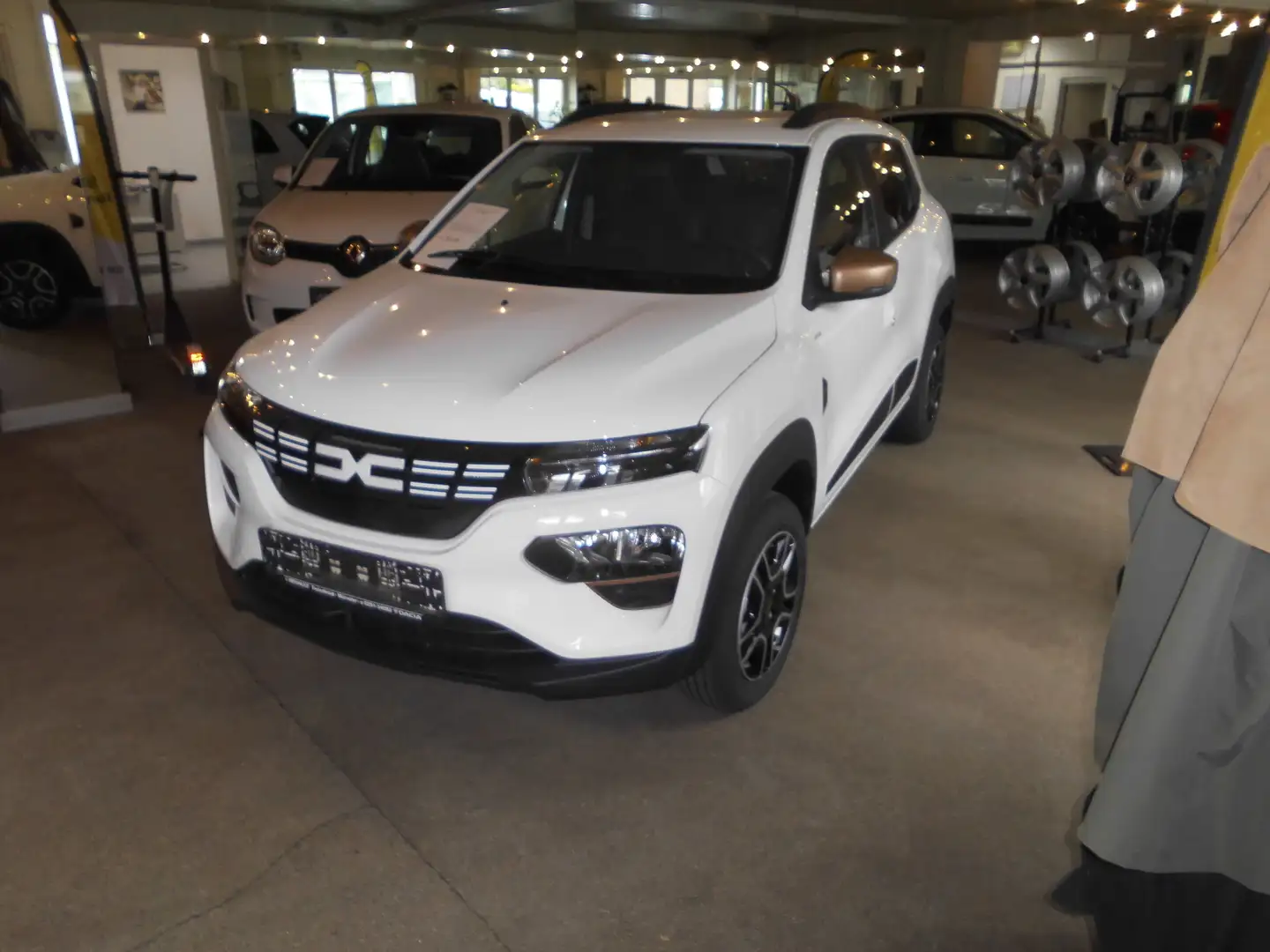 Dacia Spring Extreme Weiß - 2