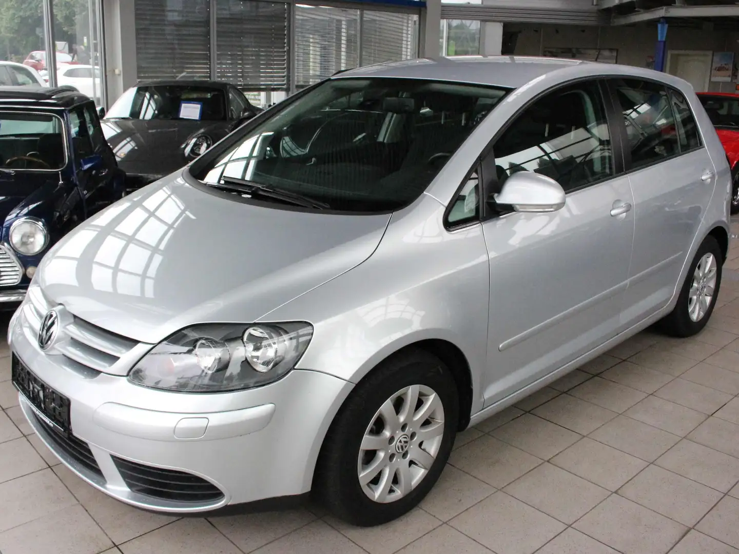 Volkswagen Golf Plus Comfortline 1.Hand , Automatik Plateado - 1