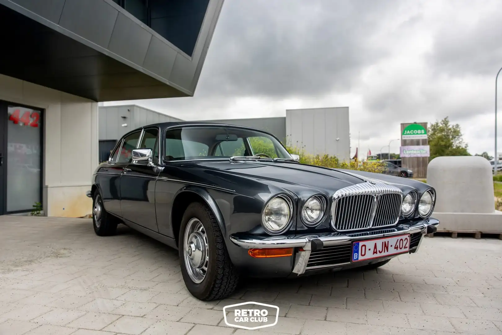 Jaguar XJ6 Daimler Grau - 2