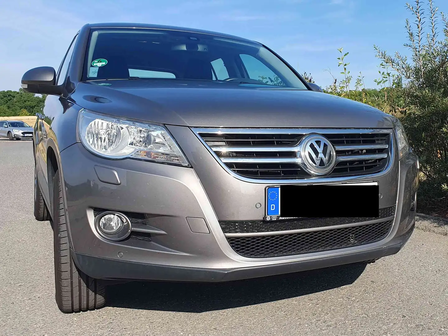 Volkswagen Tiguan Tiguan 2.0 TDI Silber - 1