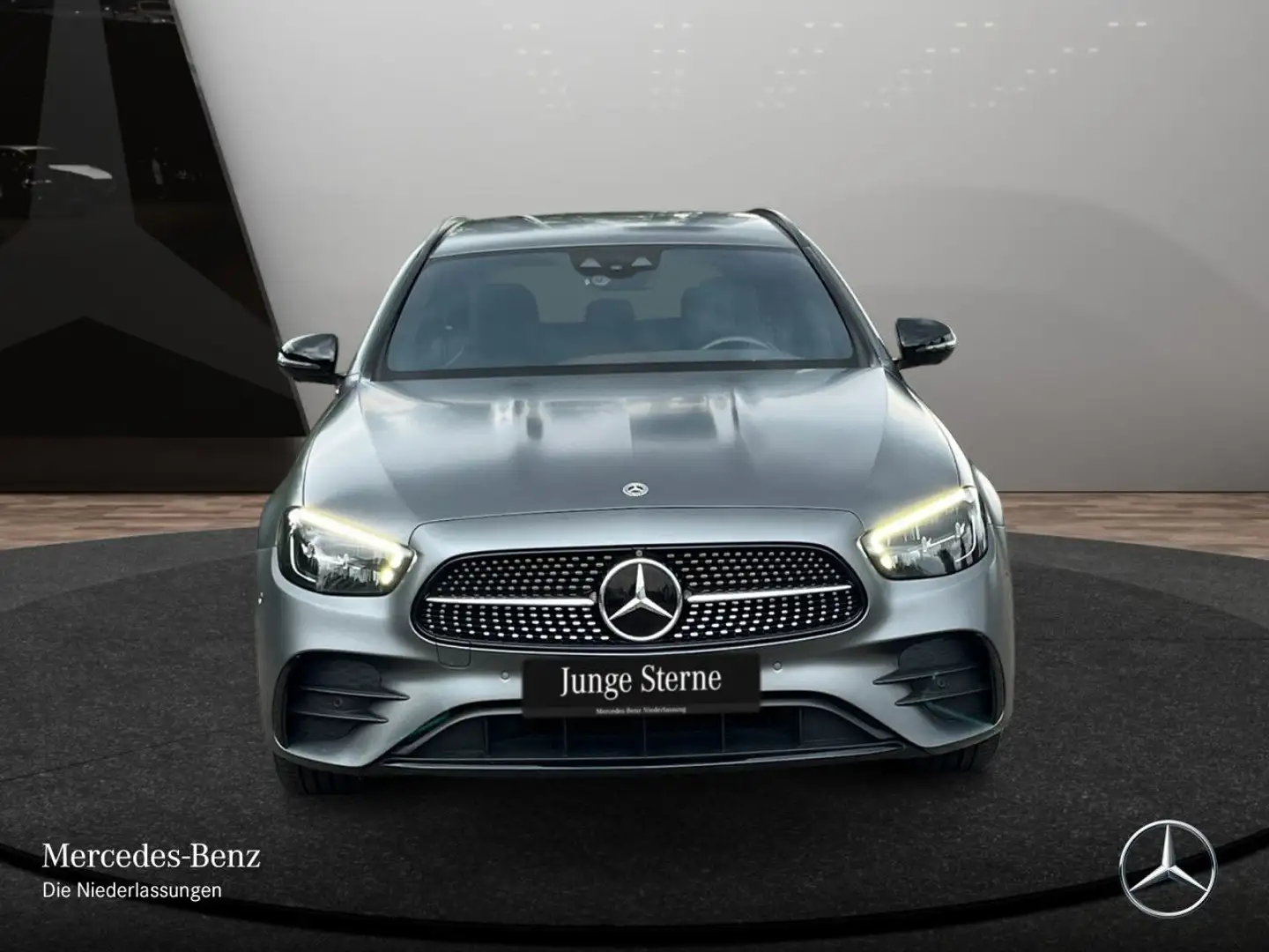 Mercedes-Benz E 300 e T AMG+NIGHT+360+AHK+LED+FAHRASS+HUD+9G Grau - 2