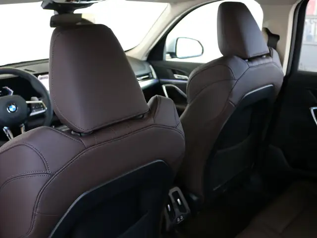 BMW X1 view 8
