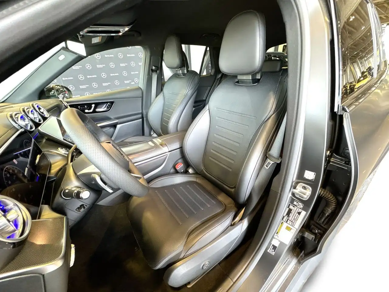Mercedes-Benz GLC снимка Mercedes-Benz GLC
