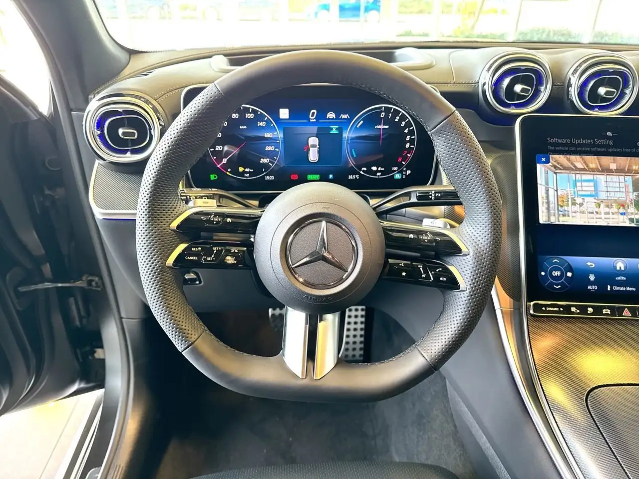 Mercedes-Benz GLC снимка Mercedes-Benz GLC