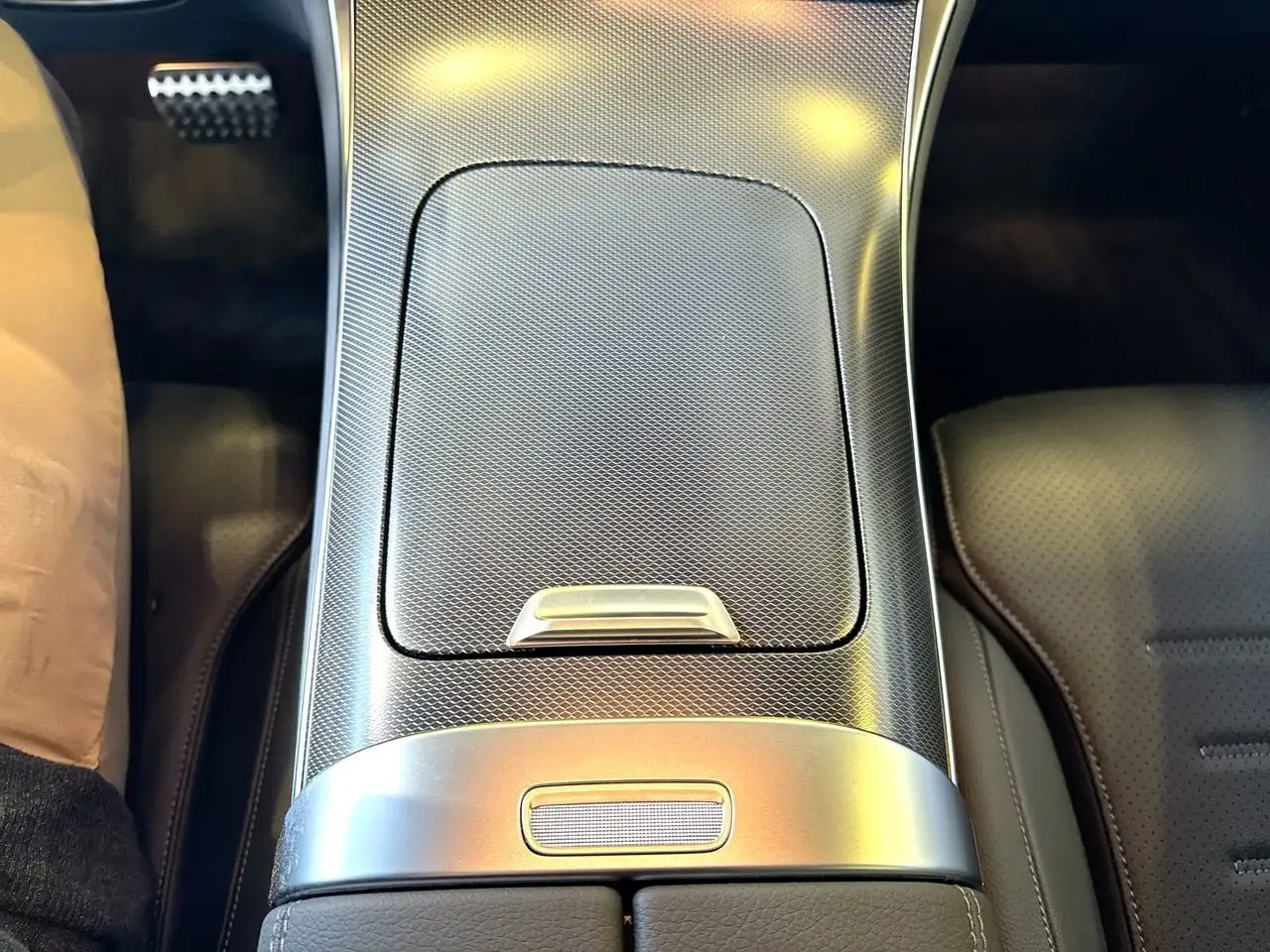 Mercedes-Benz GLC снимка Mercedes-Benz GLC
