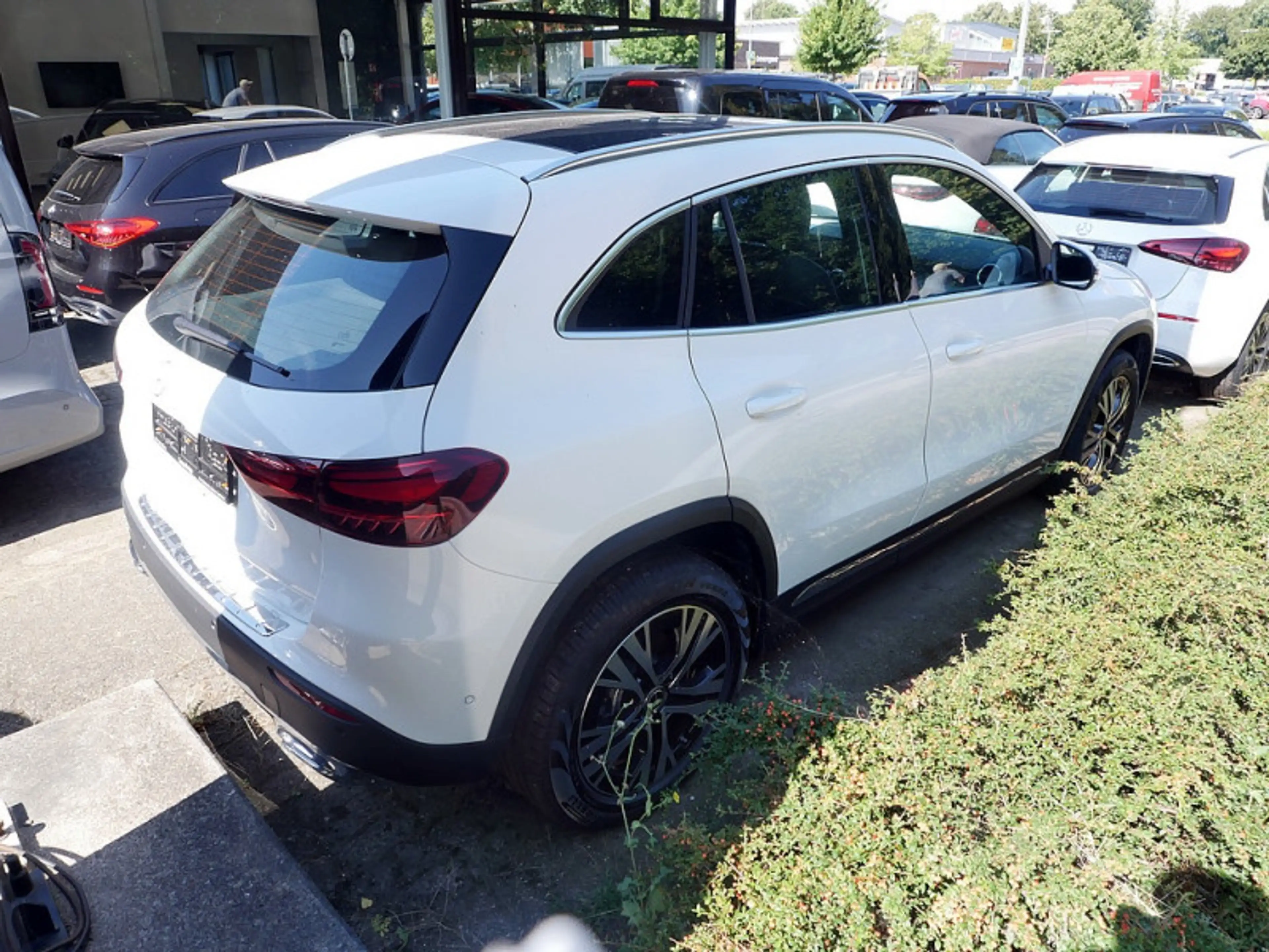Mercedes-Benz GLA 200 , PROGRESSIVE KAMERA PANO SPUR PDC SHD — photo 5