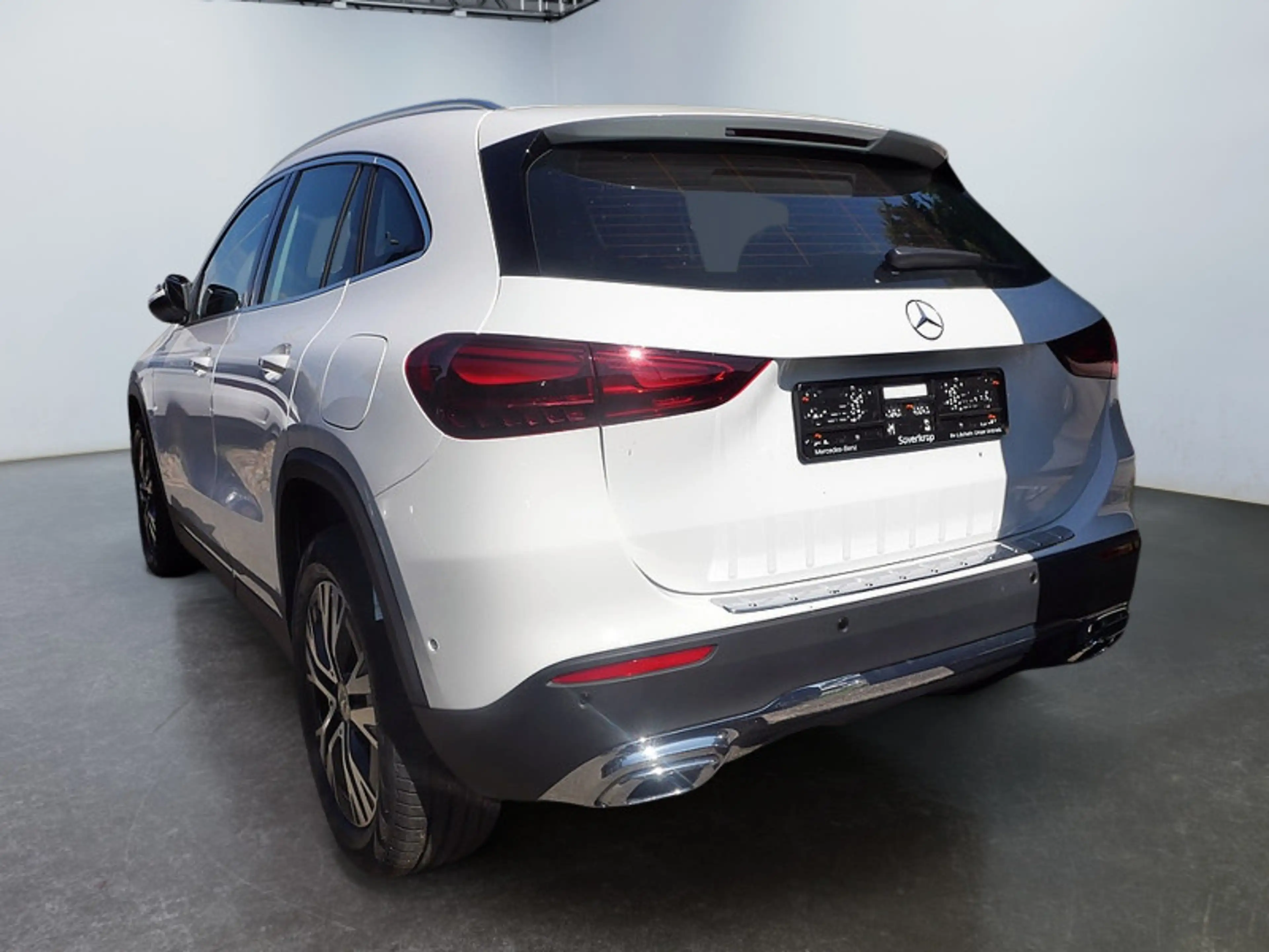 Mercedes-Benz GLA 200 , PROGRESSIVE KAMERA PANO SPUR PDC SHD — photo 6