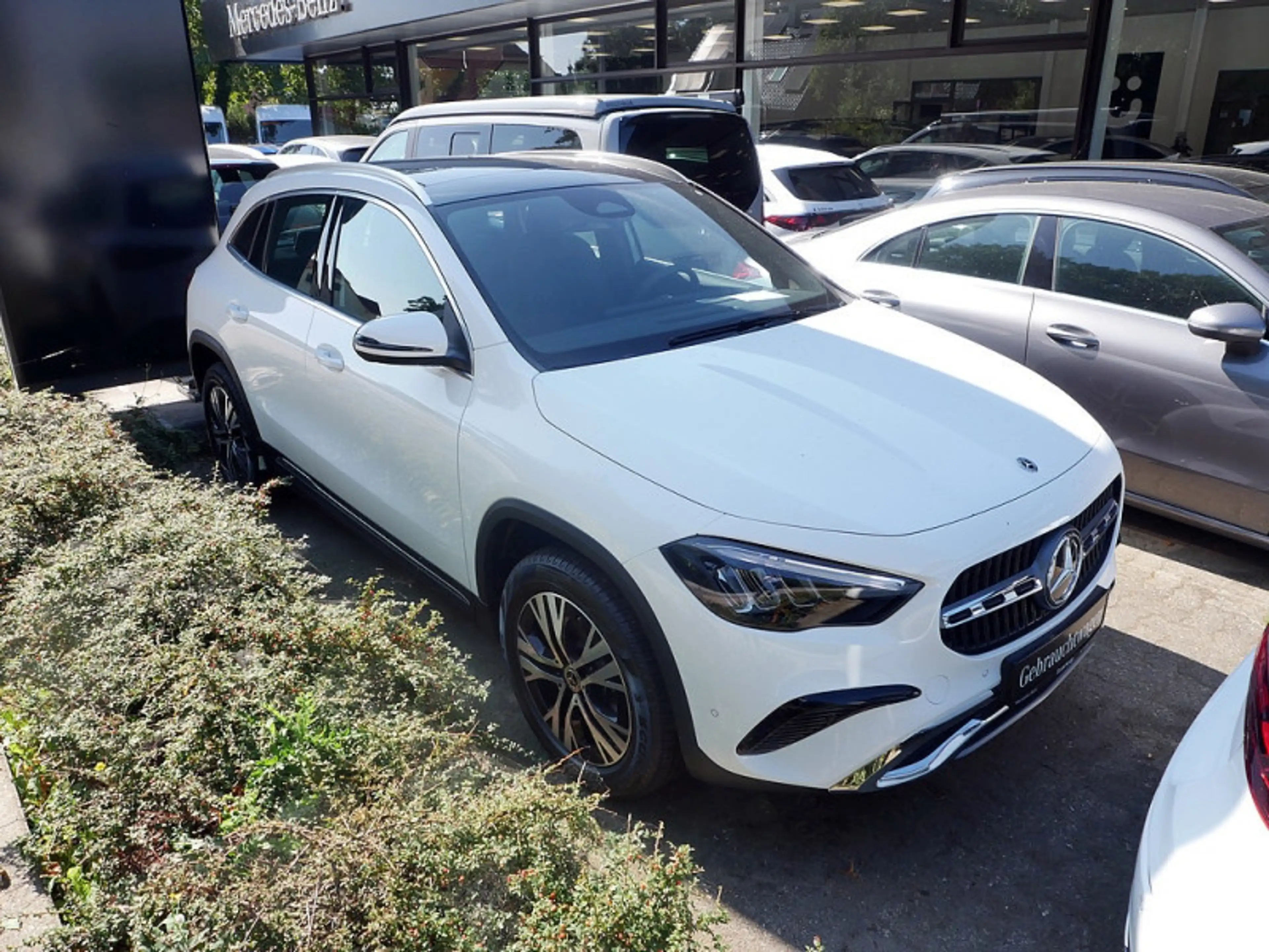 Mercedes-Benz GLA 200 , PROGRESSIVE KAMERA PANO SPUR PDC SHD — photo 4