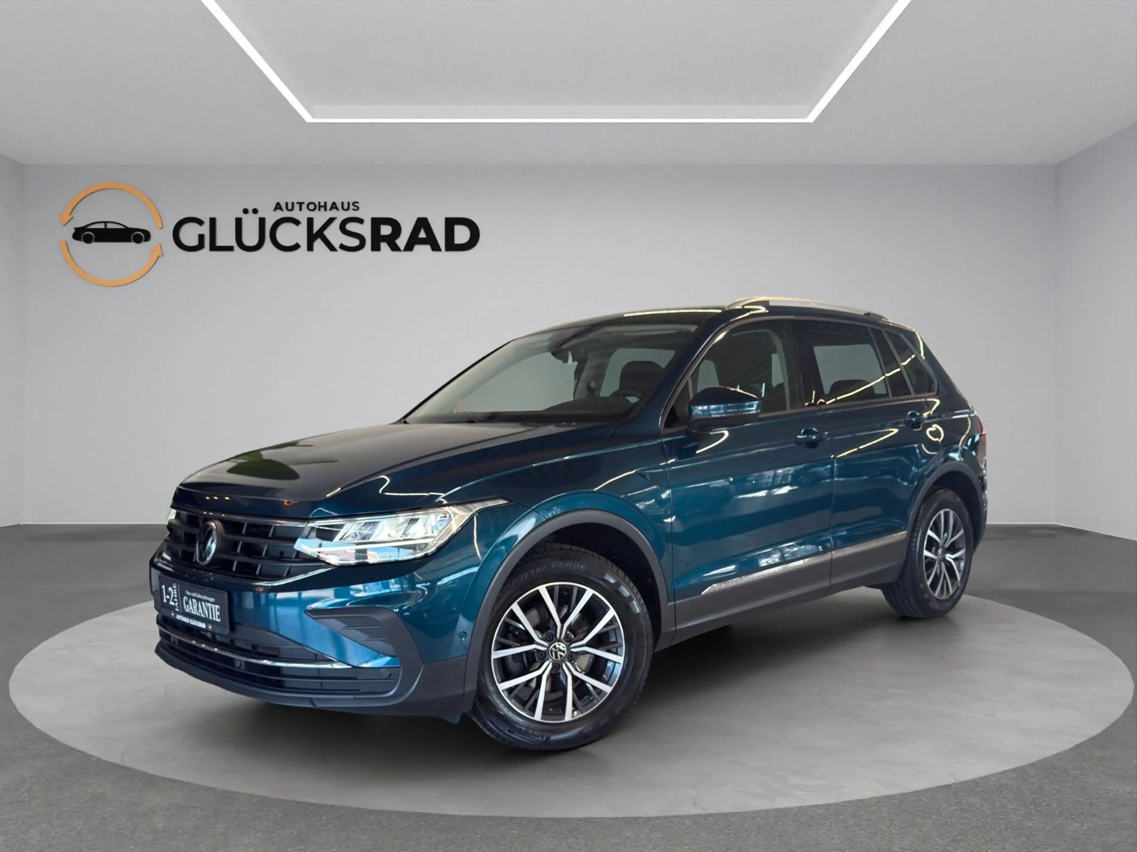 Volkswagen Tiguan Life DSG R-Kam APP ACC AHK TW LED Navi