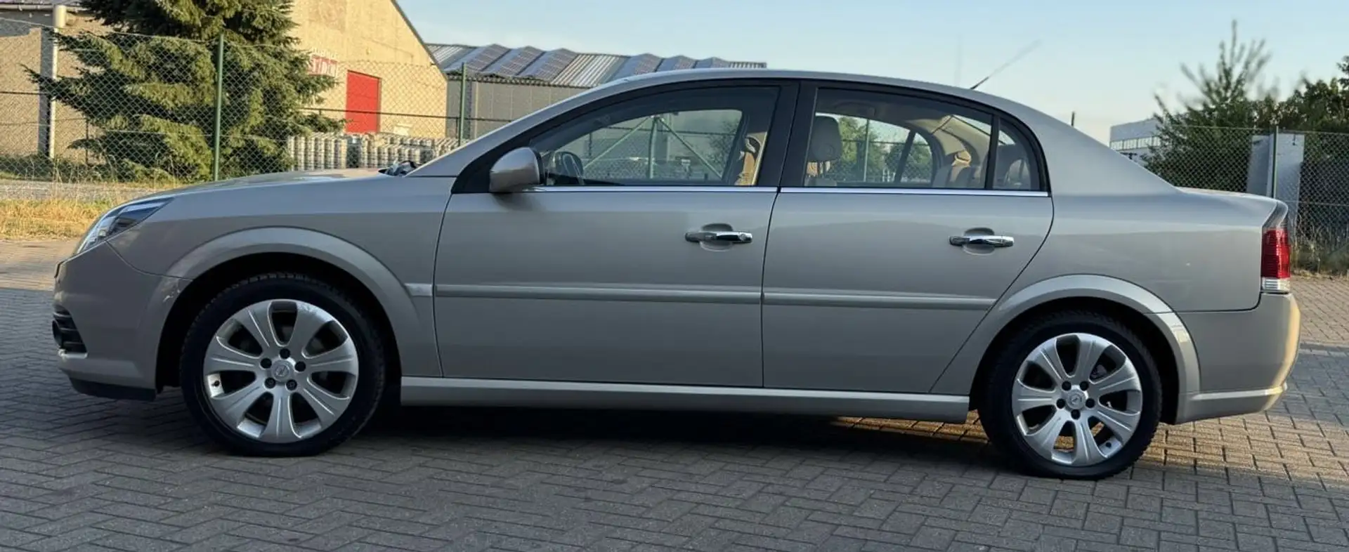 Opel Vectra 1.9 CDTI DPF Business Executive - 2