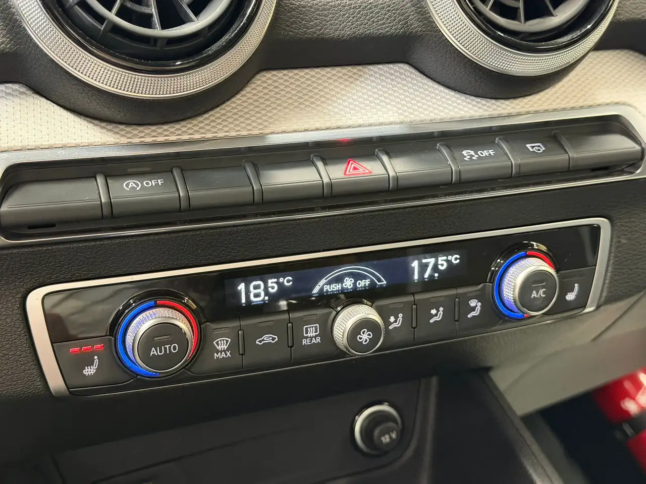 Audi Q2 30 TFSI S line * 1ER PROPRIÉTAIRE * GAR 12 MOIS 17